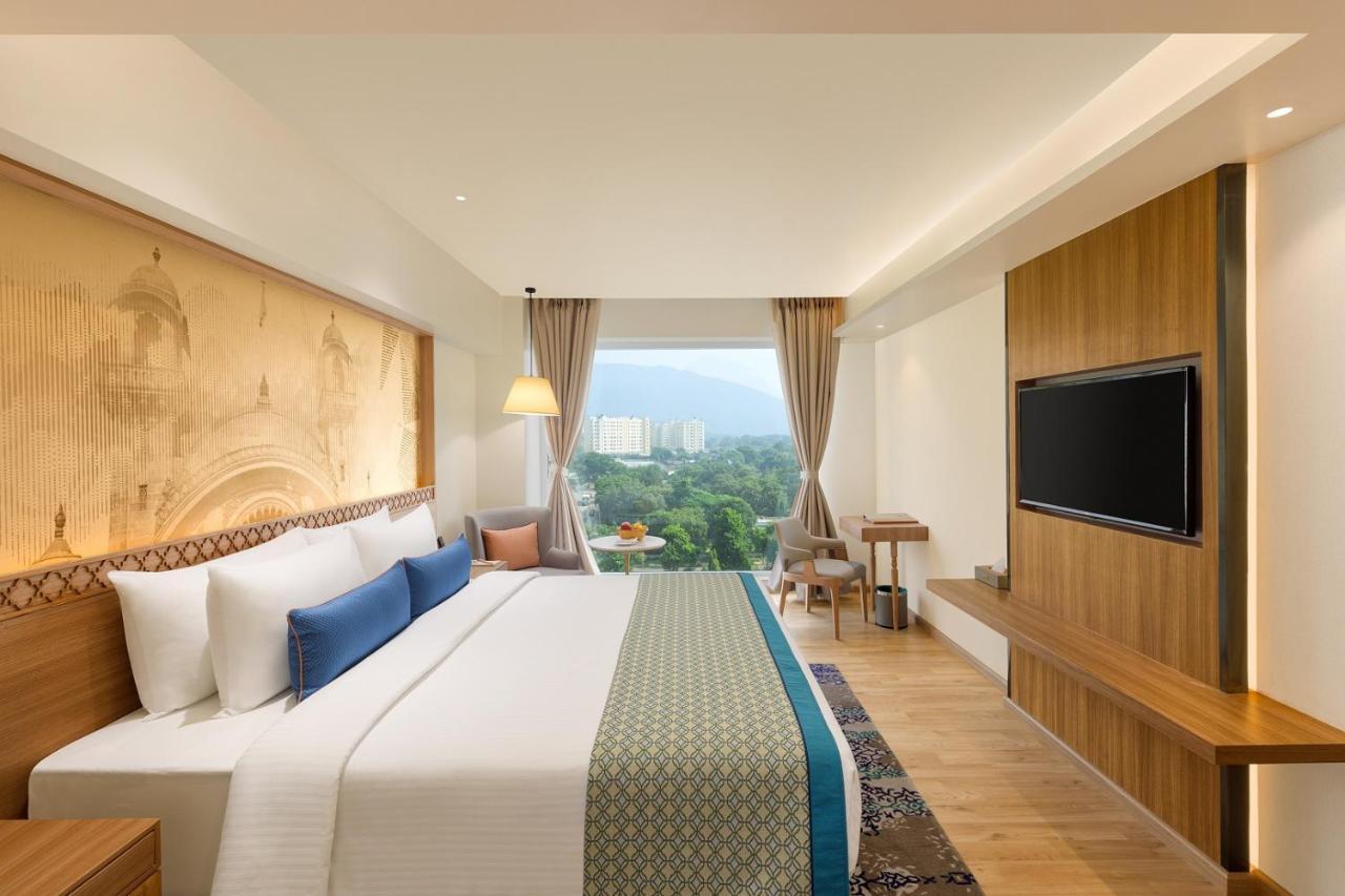 Bellevue Sarovar Premiere Джунагадх Экстерьер фото