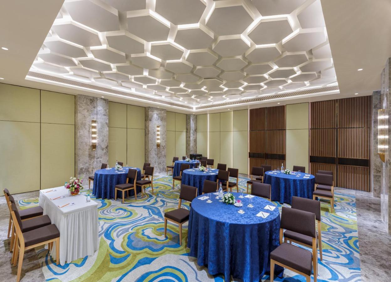 Bellevue Sarovar Premiere Джунагадх Экстерьер фото
