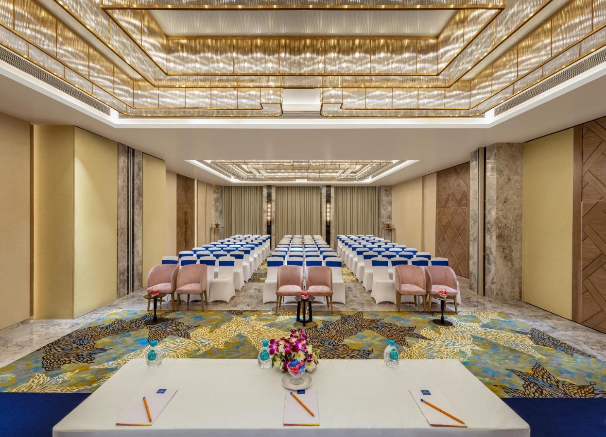 Bellevue Sarovar Premiere Джунагадх Экстерьер фото