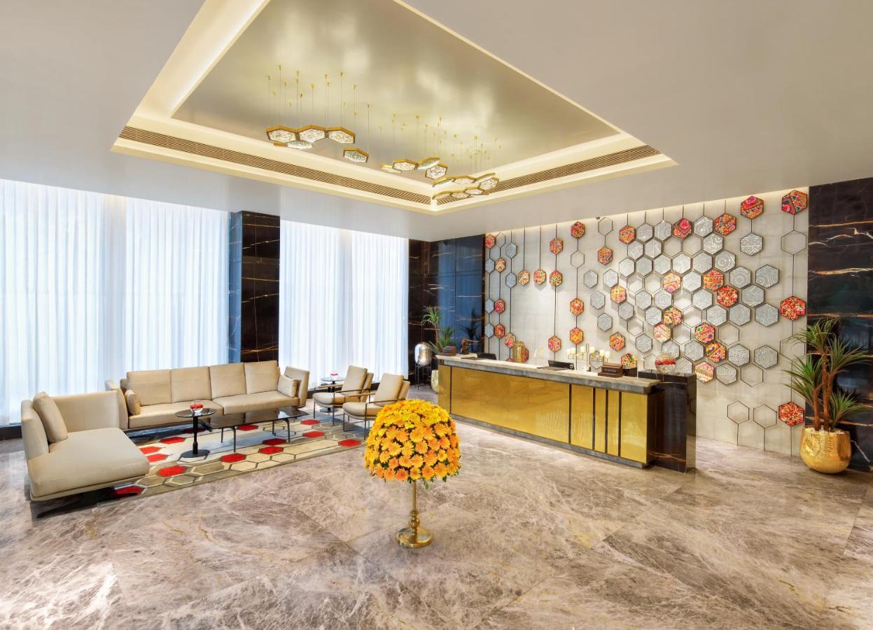 Bellevue Sarovar Premiere Джунагадх Экстерьер фото